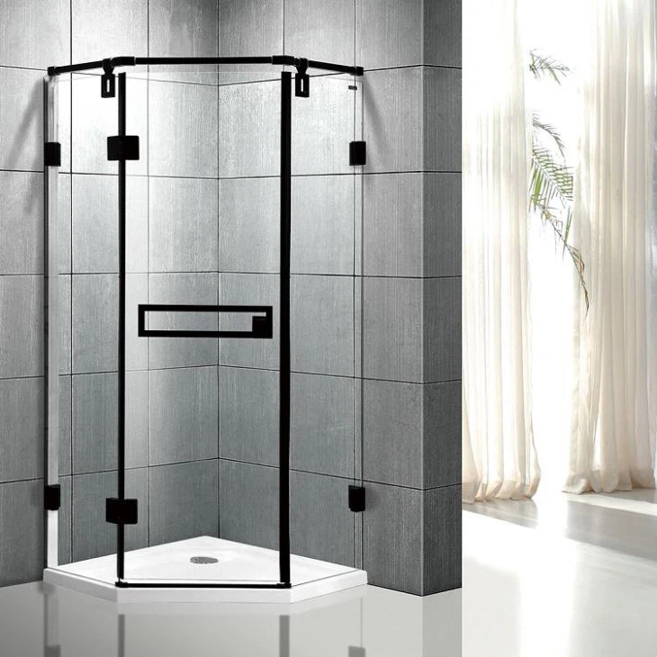 Dijamantni oblik zatićeni kutni tušni prostor