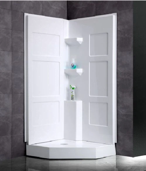 Bijele zidne ploče za tuširanje umetnite u kut