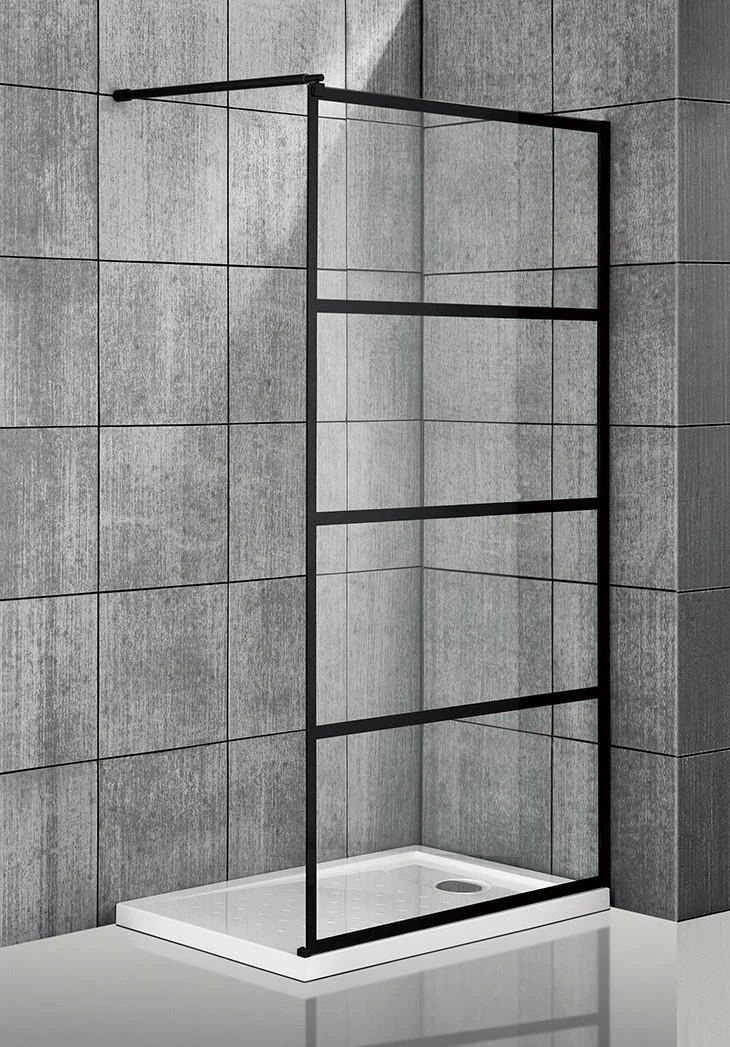 Vrata za tuširanje na crnom prozoru